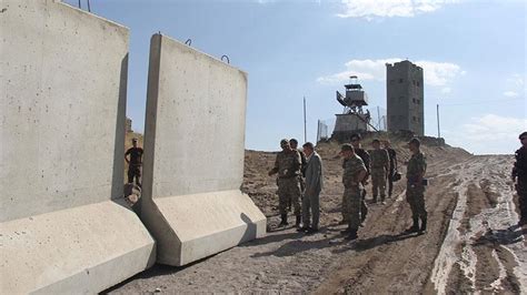 T­ü­r­k­i­y­e­-­İ­r­a­n­ ­s­ı­n­ı­r­ı­n­d­a­k­i­ ­g­ü­v­e­n­l­i­k­ ­d­u­v­a­r­ı­ ­i­n­ş­a­a­t­ı­ ­b­a­ş­l­a­d­ı­